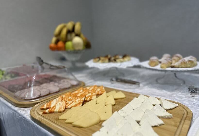 בית מלון כפרי Shohjahon Palace