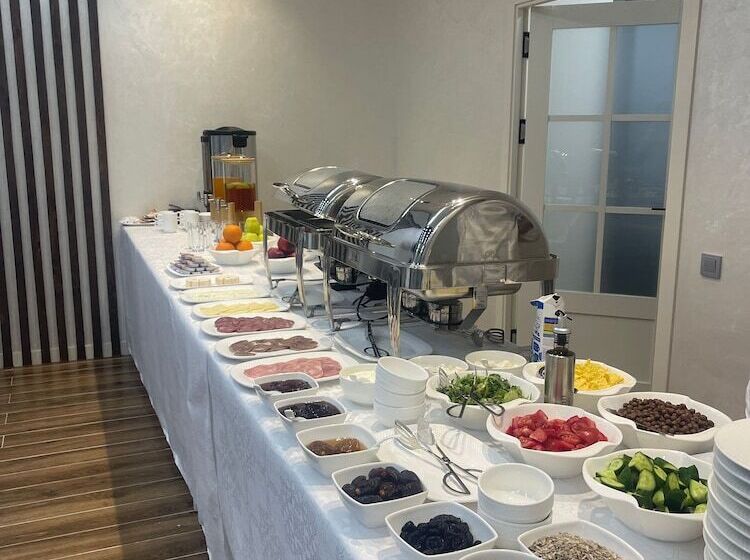 בית מלון כפרי Shohjahon Palace