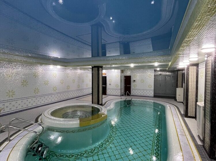 בית מלון כפרי Shohjahon Palace