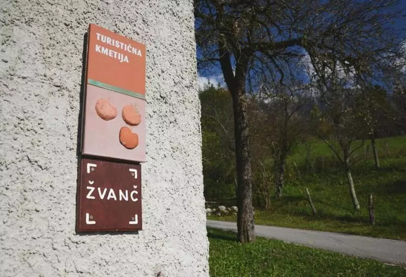 هتل Tourist Farm žvanč