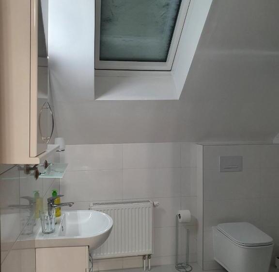 Pensió пансіон агава