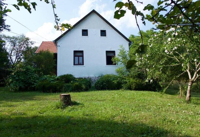 膳宿费 Hétrét Vendégház