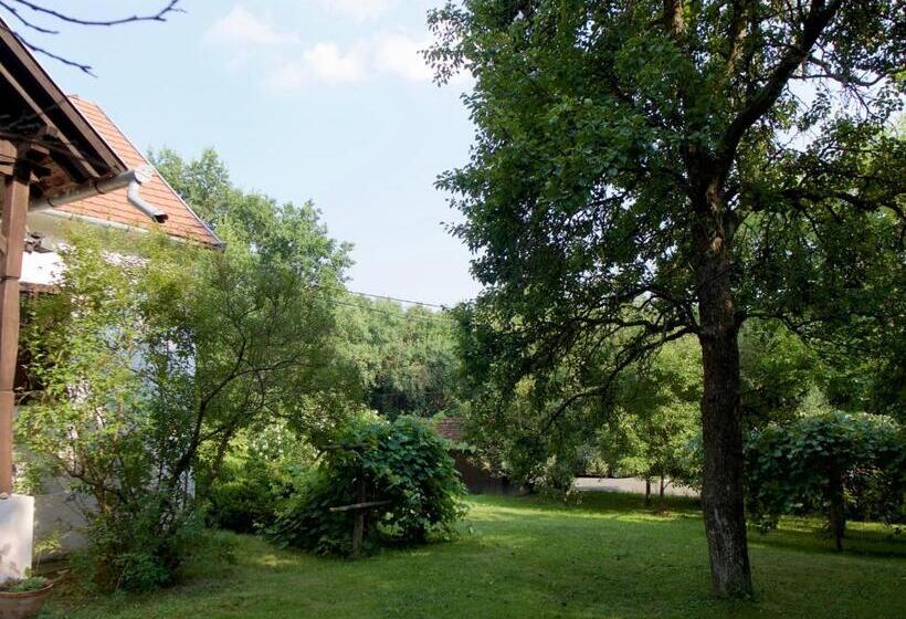 膳宿费 Hétrét Vendégház