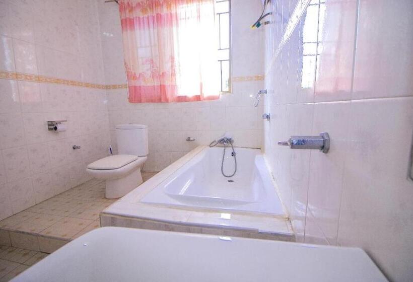 بنسيون Kiverly Guest House