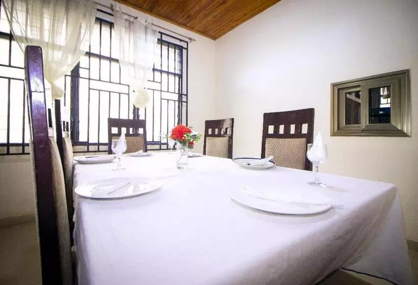 ペンション Kiverly Guest House