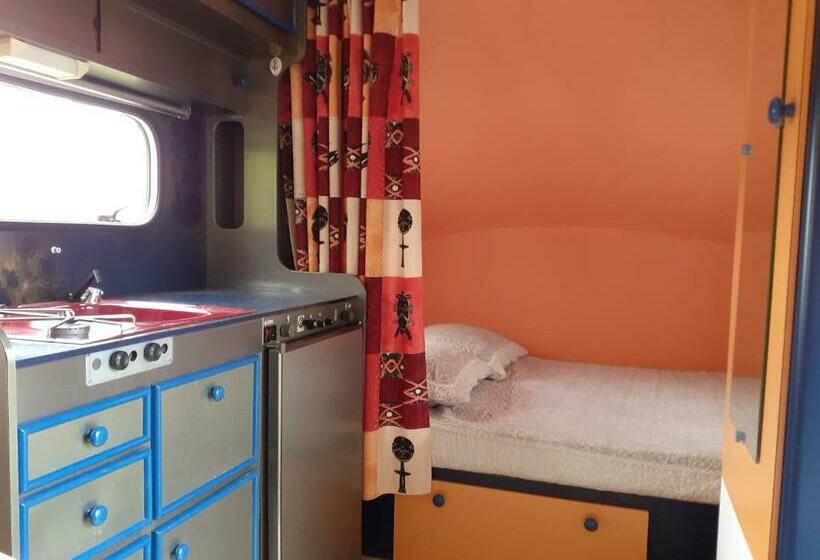 Пансион Maison D Hôtes Afrika Du Queyroux