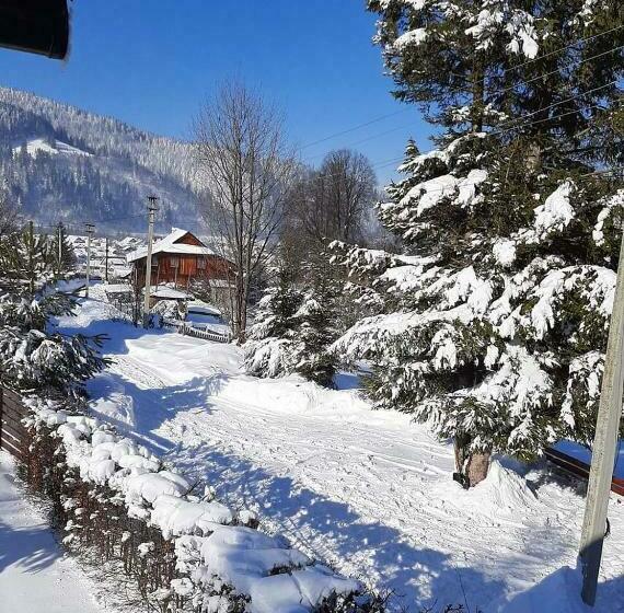 بنسيون Zorianyy Guest House