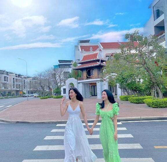 استراحتگاه Green Pearl Villa Ha Long