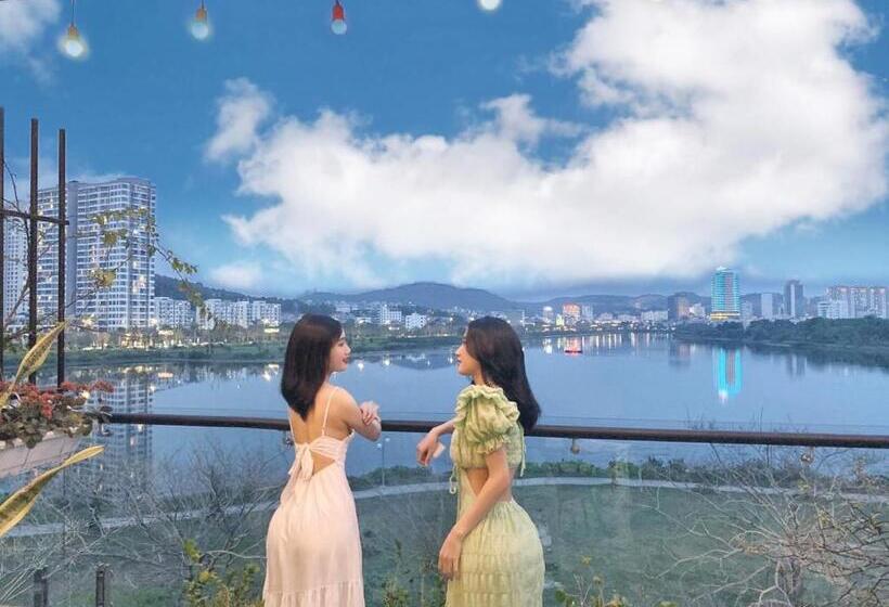 استراحتگاه Green Pearl Villa Ha Long