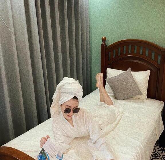 استراحتگاه Green Pearl Villa Ha Long