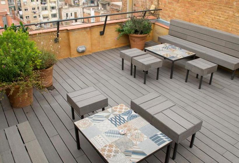 Happy People Sagrada Familia Apartments