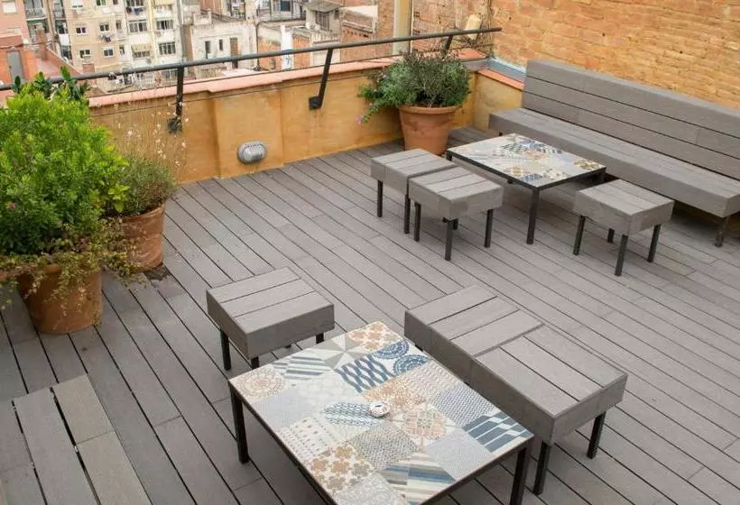 Happy People Sagrada Familia Apartments