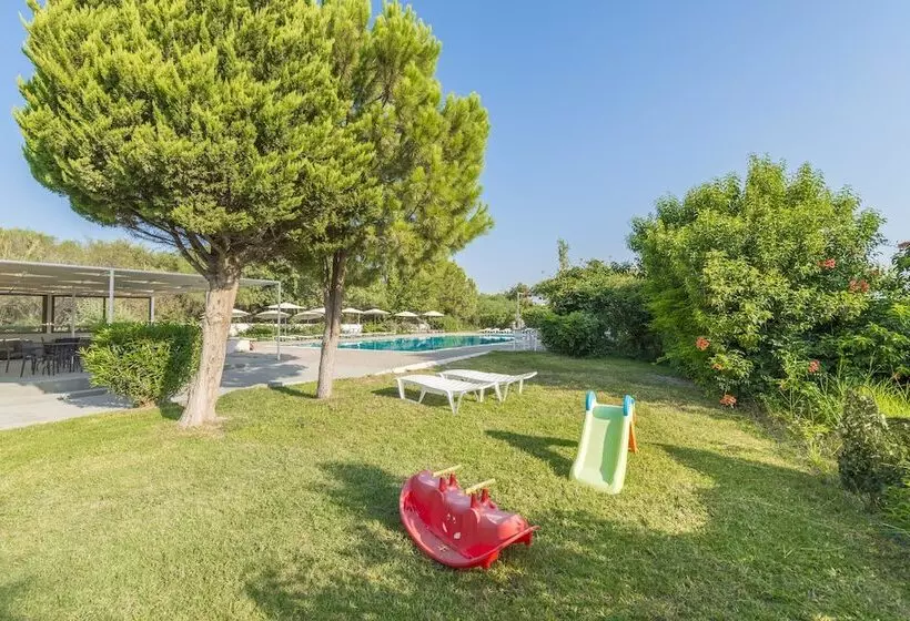 בית מלון כפרי Evita Resort