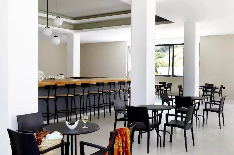 בית מלון כפרי Evita Resort