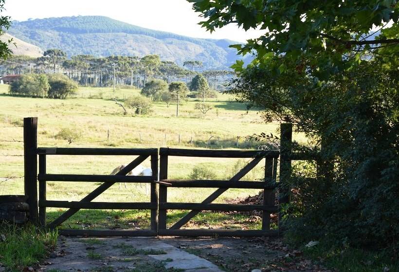 Отель Fazenda Pedras Brancas