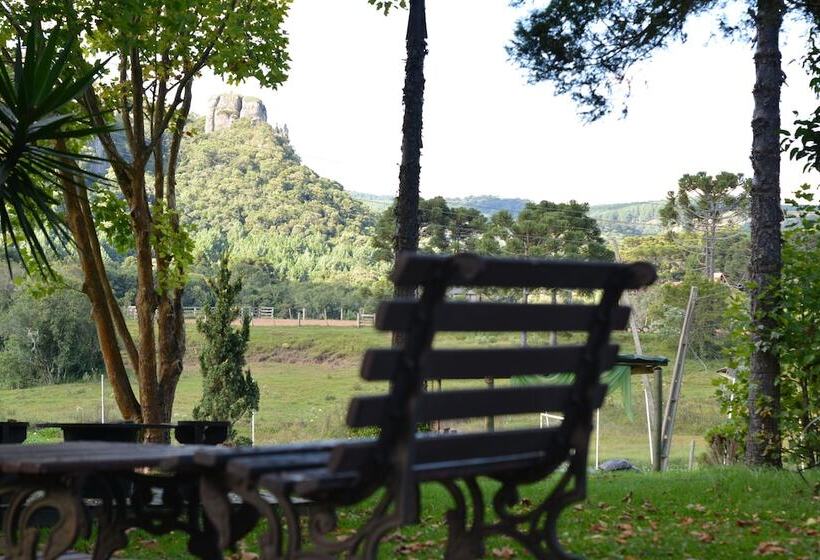 Отель Fazenda Pedras Brancas