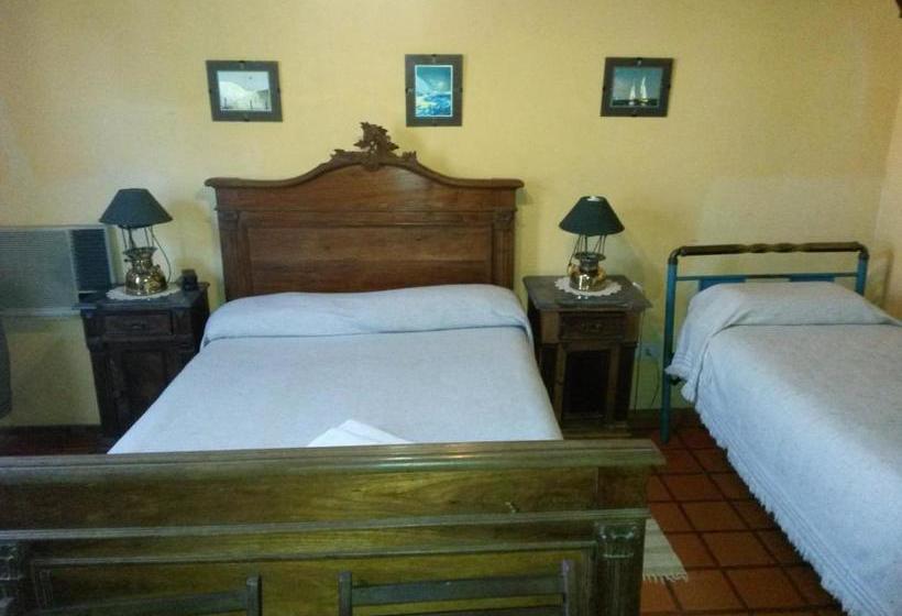 فندق Hostería Restaurante Del Puerto