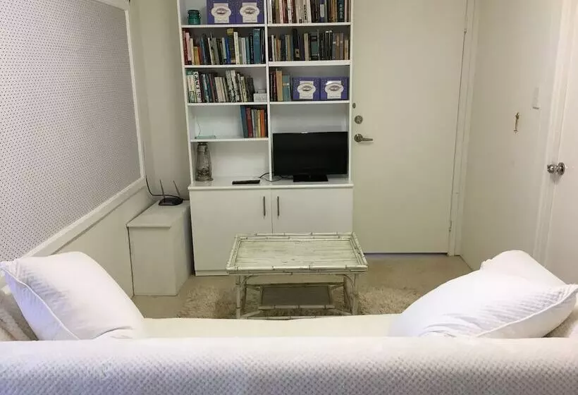 Отель Mango Hill Farm