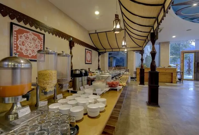 Отель Raga On The Ganges