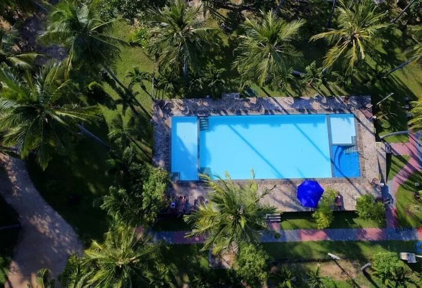 فندق Riviera Resort