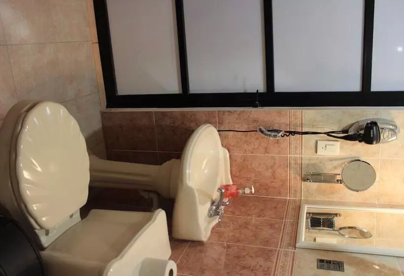 هتل Terracota Corner Rooms