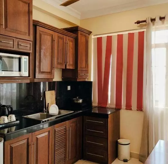 Lafala Hotel & Service Apartment