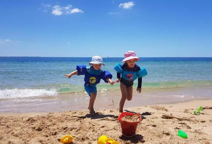 Peninsula Beach Motel