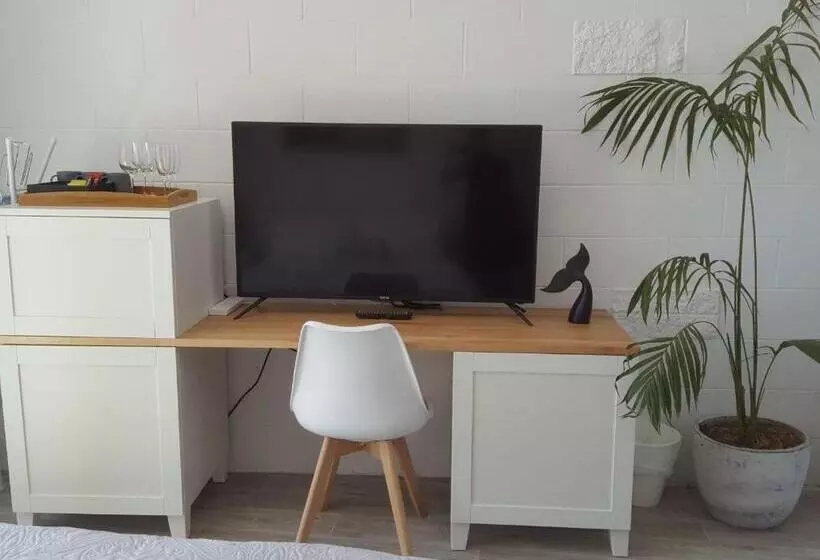 Peninsula Beach Motel