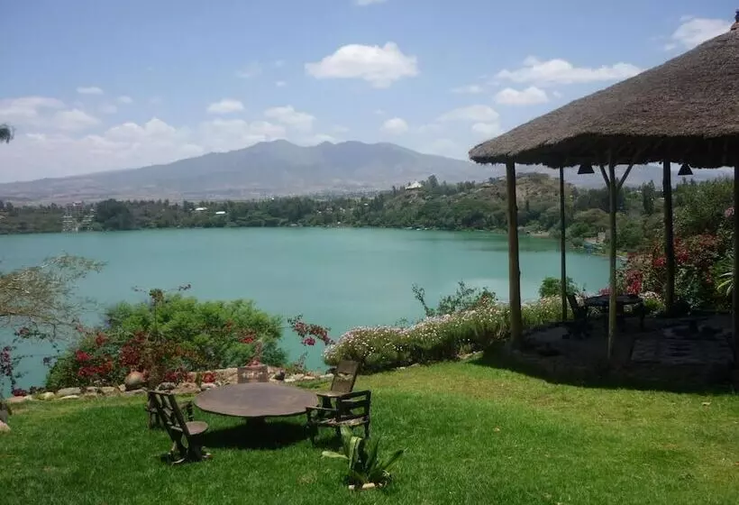 پانسیون Babogaya Lake Viewpoint Lodge