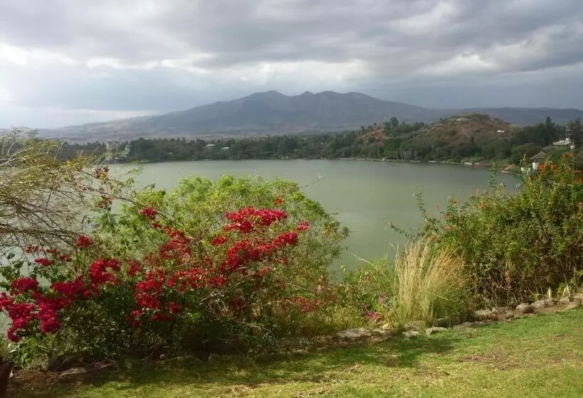 پانسیون Babogaya Lake Viewpoint Lodge