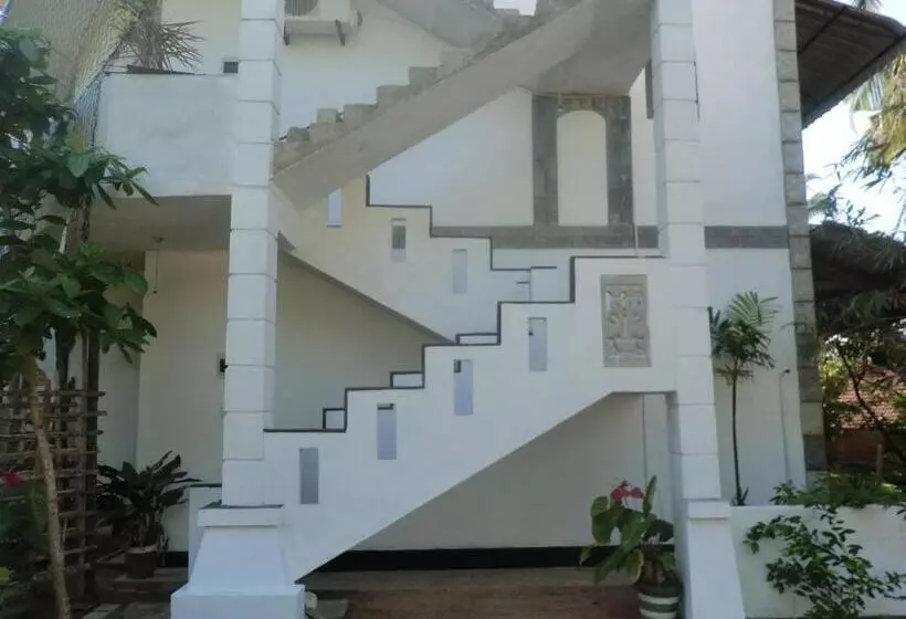 Пансион Peacock Wings Guest