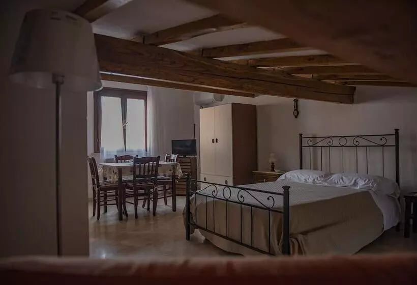 Cav Costa Degli Etruschi