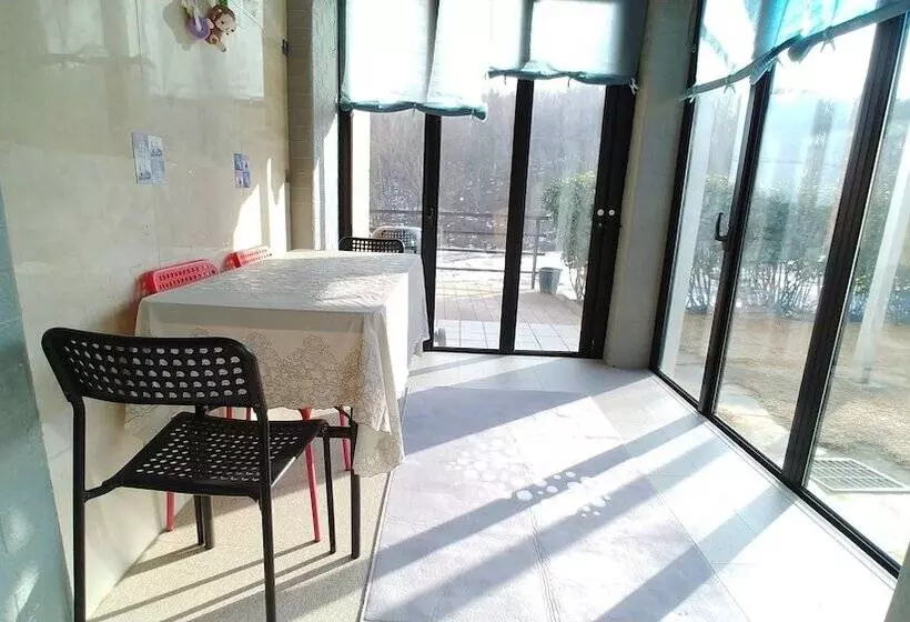 פנסיון Starrynights