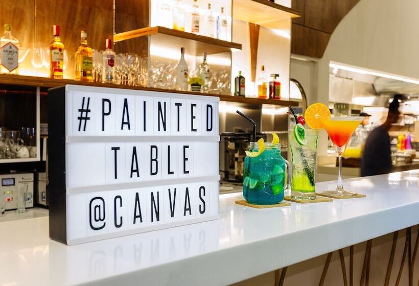 בית מלון כפרי Canvas Boutique