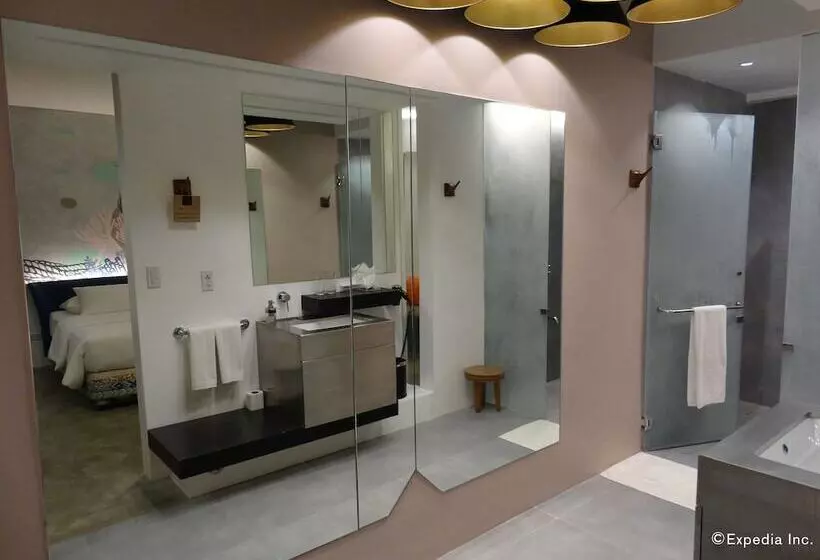 Hotel Canvas Boutique