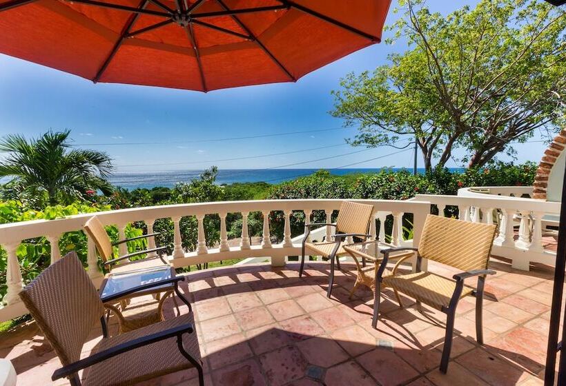 هتل Hacienda Tamarindo