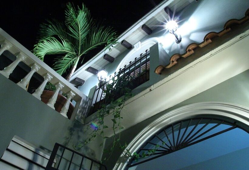 هتل Hacienda Tamarindo