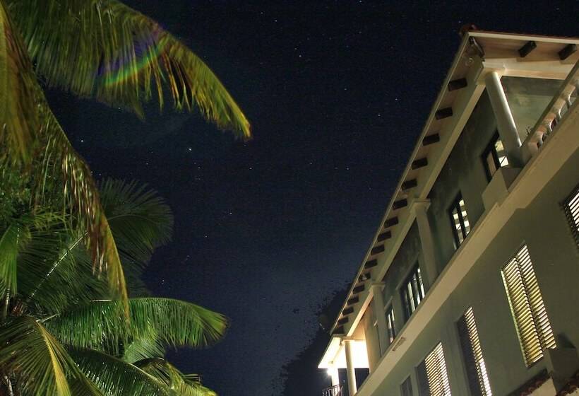 هتل Hacienda Tamarindo