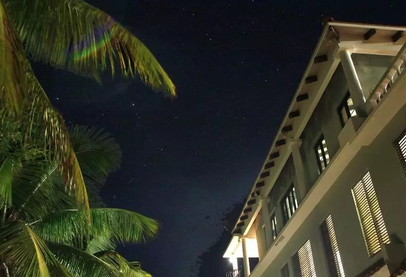 هتل Hacienda Tamarindo