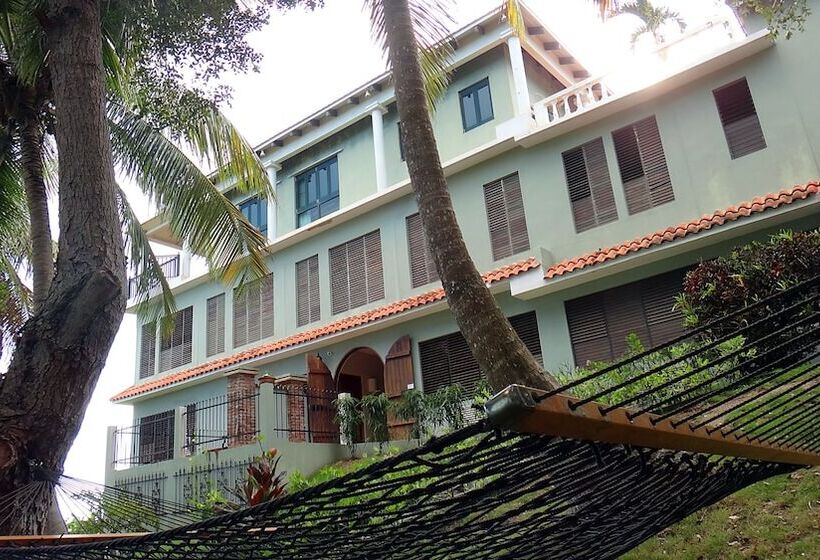 هتل Hacienda Tamarindo