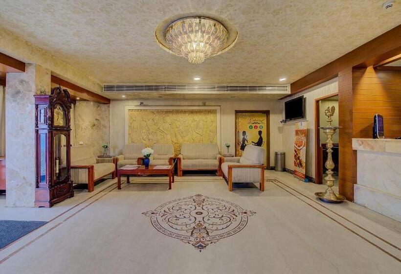 ホテル Metro Grand