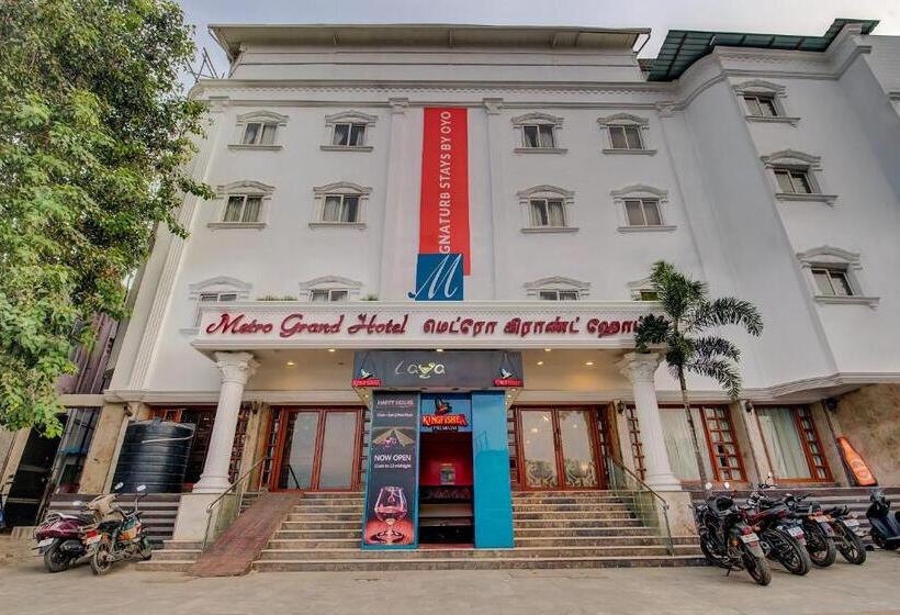 ホテル Metro Grand