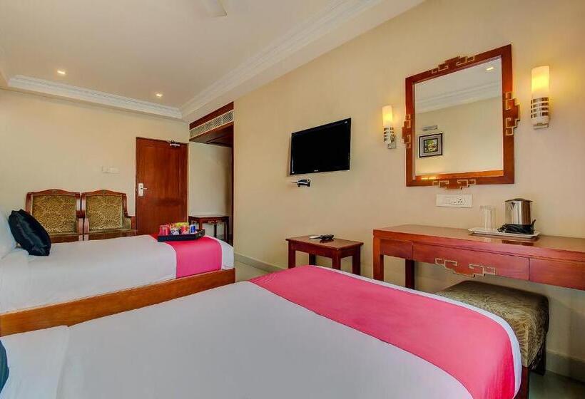 ホテル Metro Grand