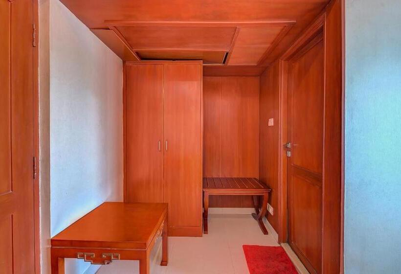 ホテル Metro Grand