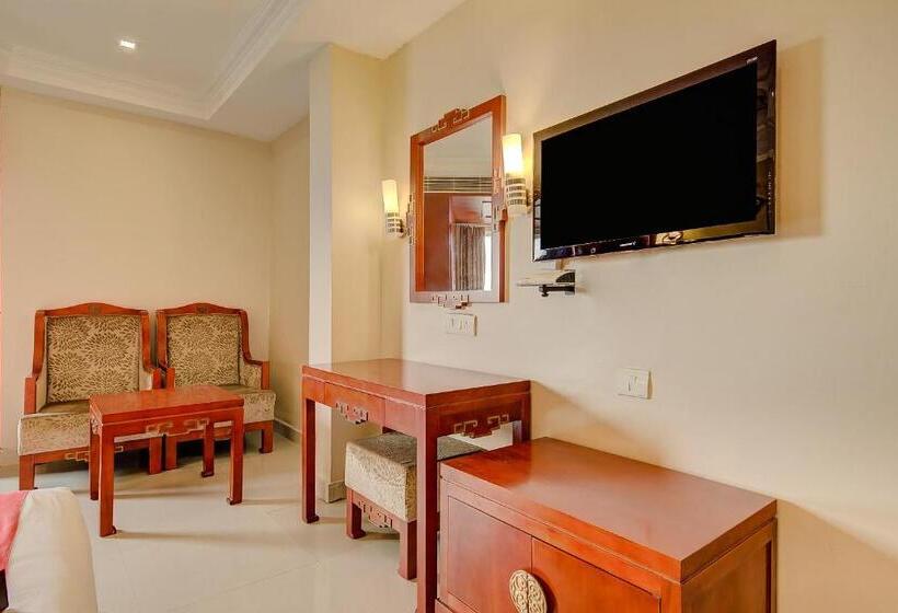 ホテル Metro Grand