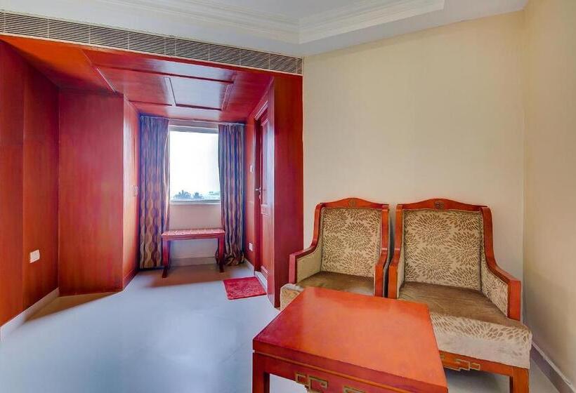 ホテル Metro Grand