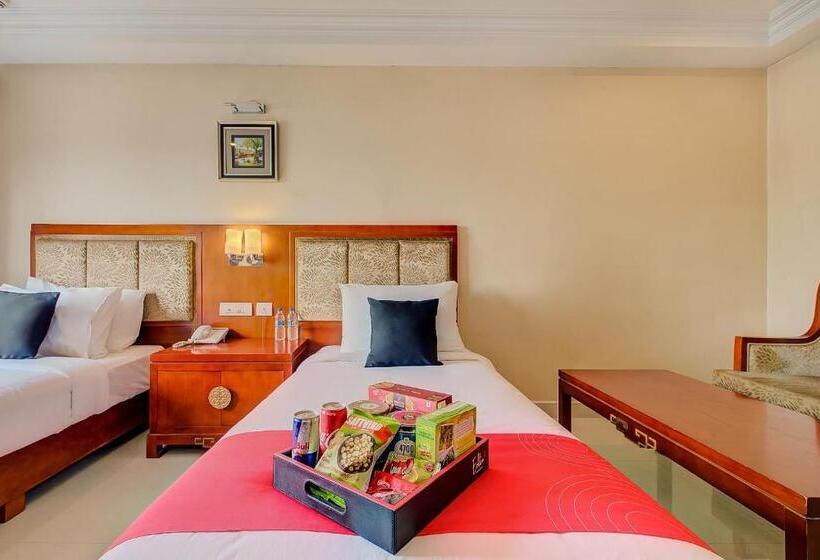 ホテル Metro Grand