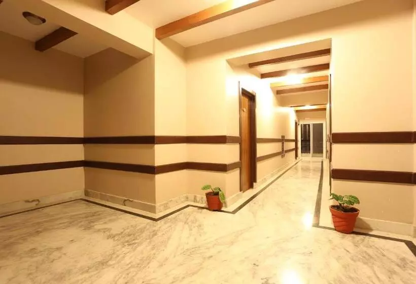 هتل Pokhara Choice Inn