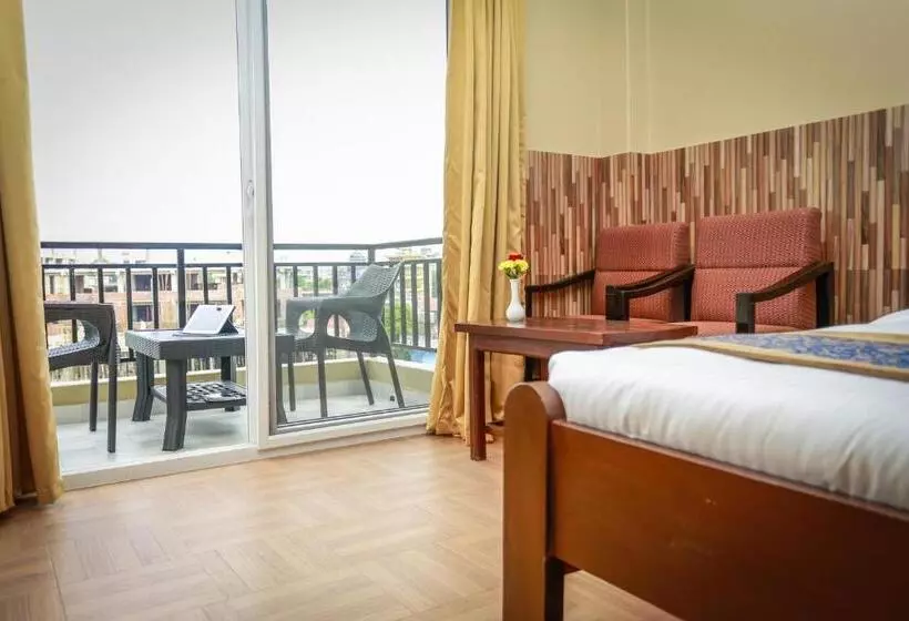 هتل Pokhara Choice Inn