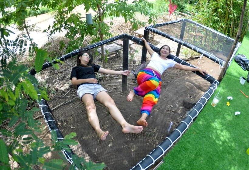 בית מלון כפרי Sawasdeepai River Resort